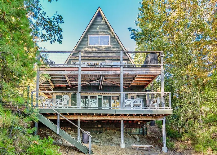 Alford Family Lodge
